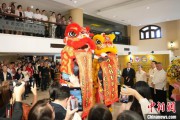 星尘算命中国驻菲律宾大使与菲候任外长共同出席庆祝中菲建交50周年图片展